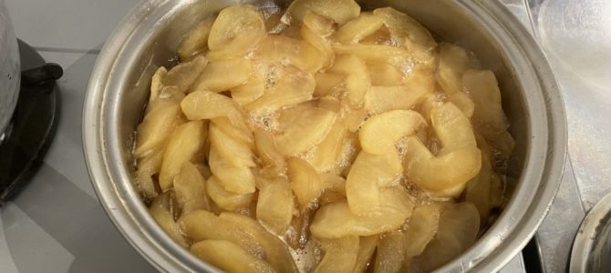 りんごの甘煮
